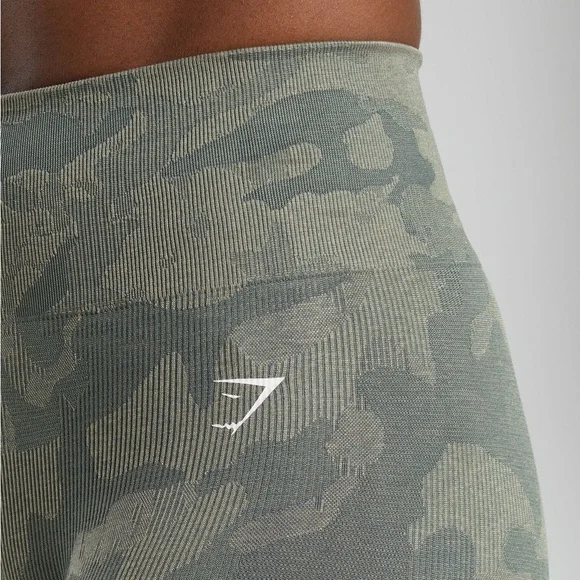 Gymshark Adapt Camo Seamless Shorts - Picture 6 of 8